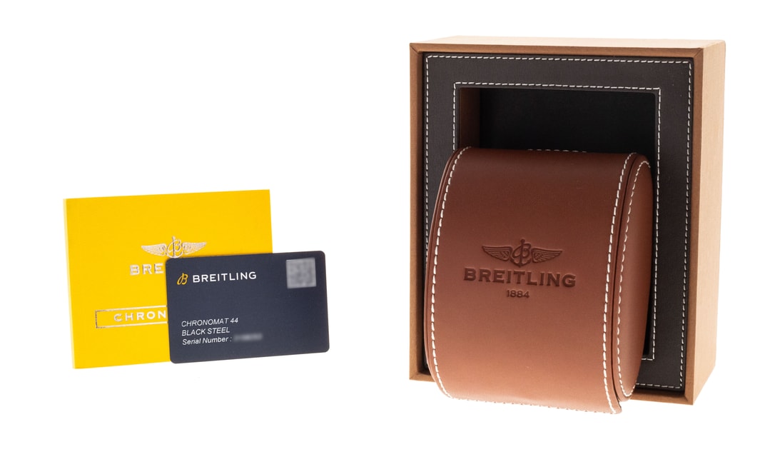Breitling Chronomat 44 MB0110 Image 4